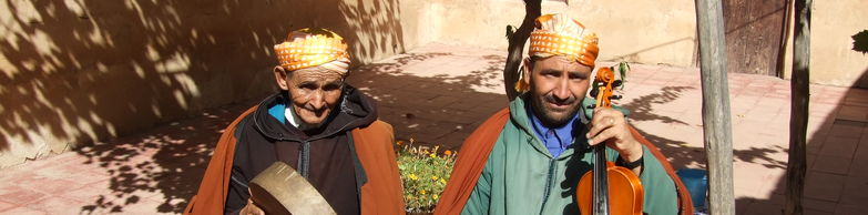 La vidéo du jour : musiciens ambulants dans les Aï...